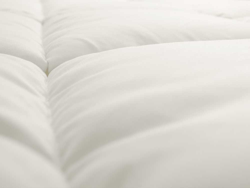 Dvojfarebná polyesterová prikrývka